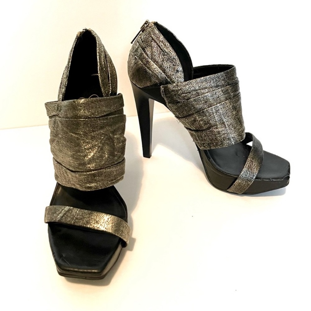 Jessica Simpson silver gold metallic heels NWOT